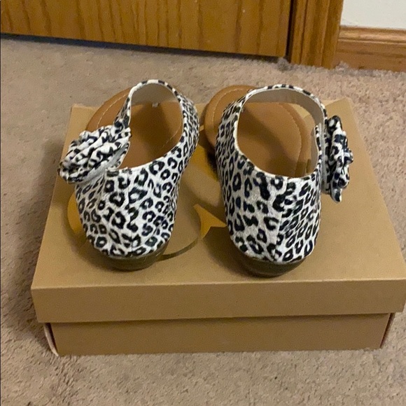 Sandals - Picture 3 of 4